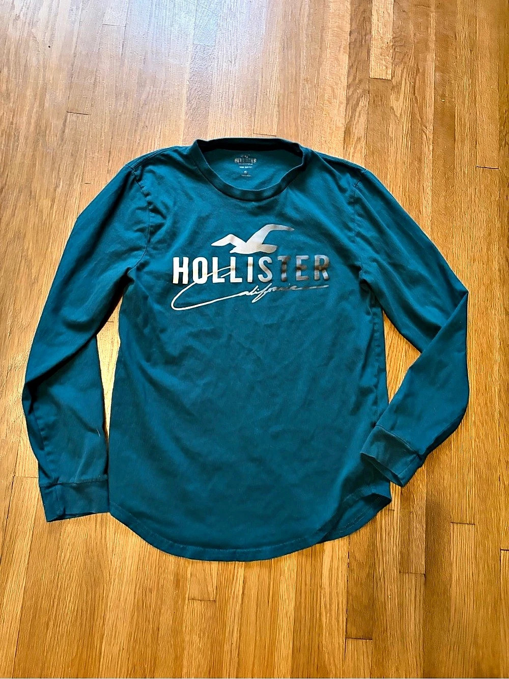 Hollister Teal Long Sleeve Graphic Tee Size Small